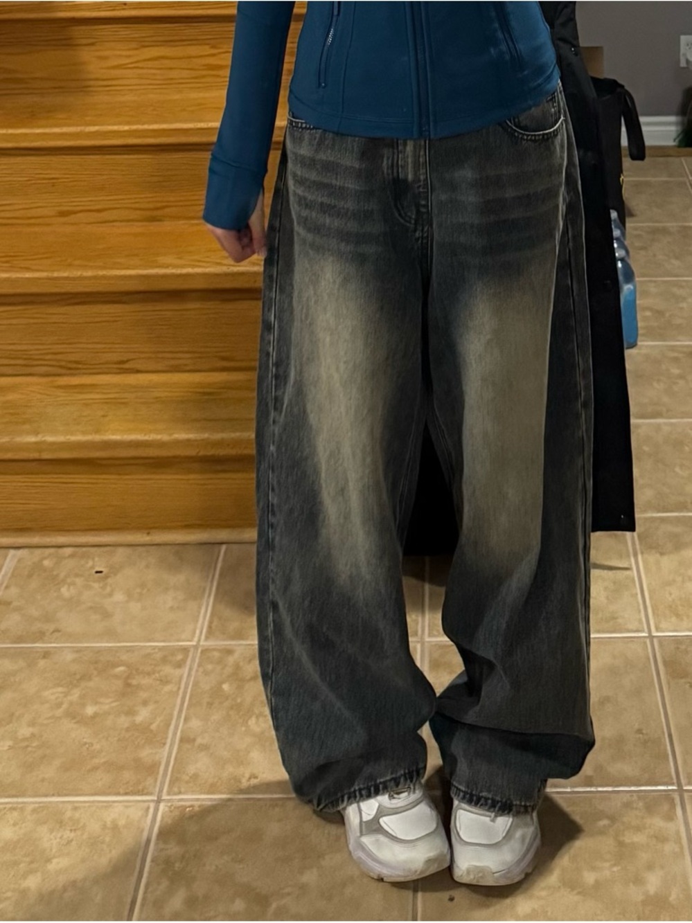 THRIFTED WOMEN VINTAGE WOMEN BLUE WASHED JEANS
